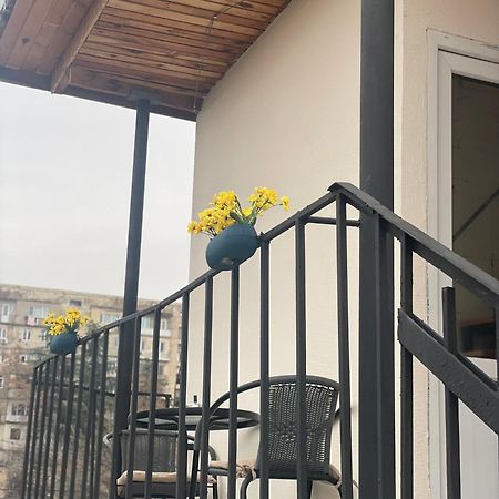 Guest House O'Live Rustavi  Bagian luar foto