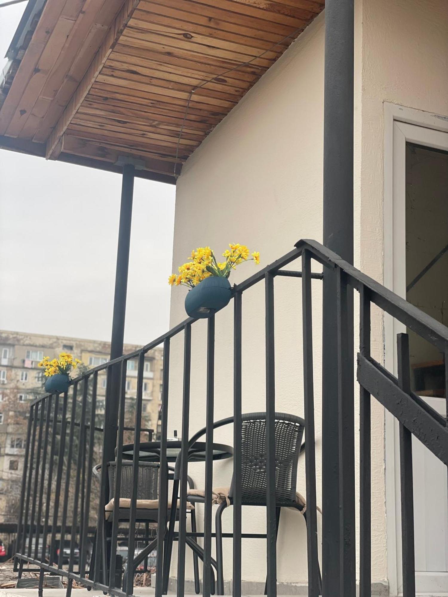 Guest House O'Live Rustavi  Bagian luar foto